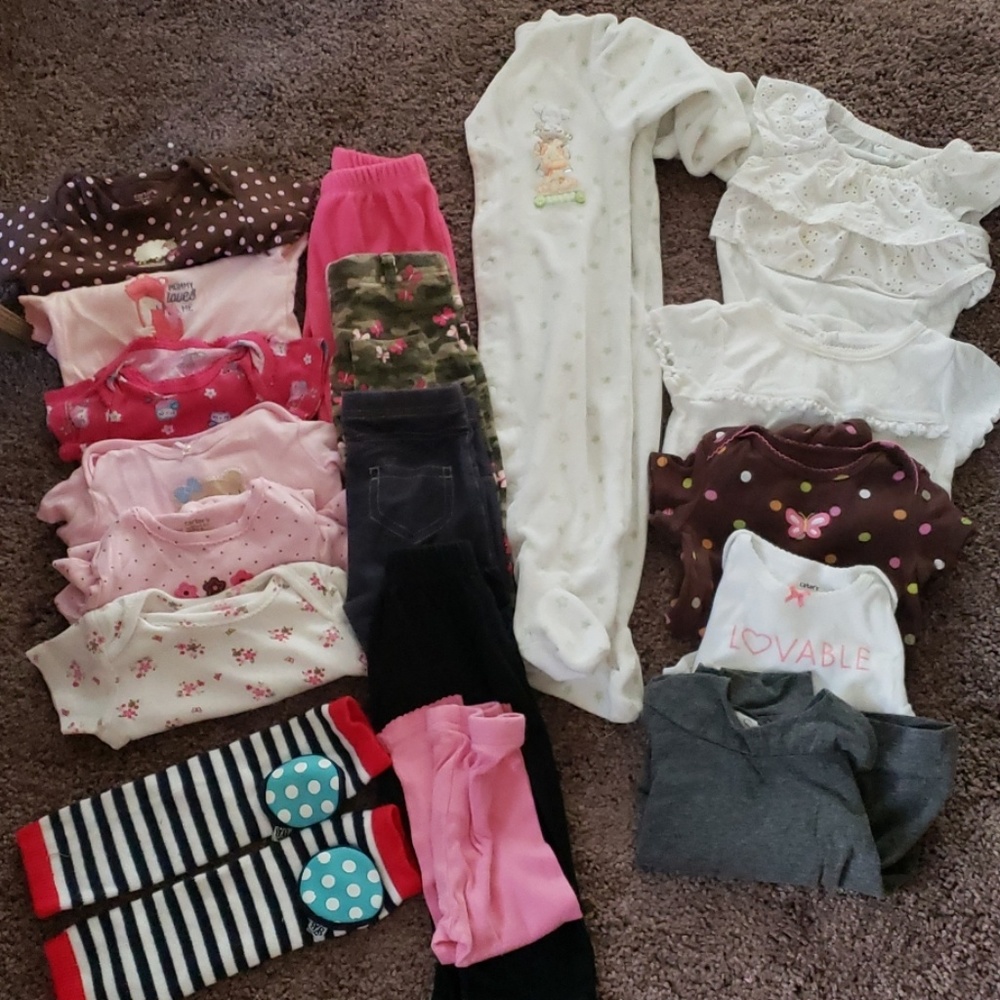 Lot of baby girl's clothes size 6-9M